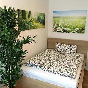 Flowerside Apartment